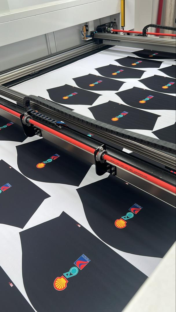 B2c9c7f7 61d0 46de 9b03 359e44000176